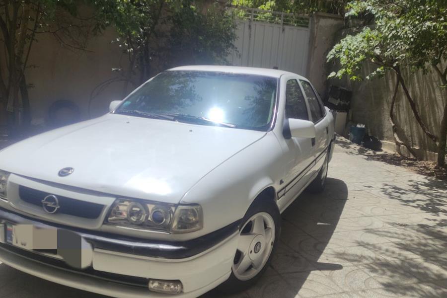 اپل وکترا 1995